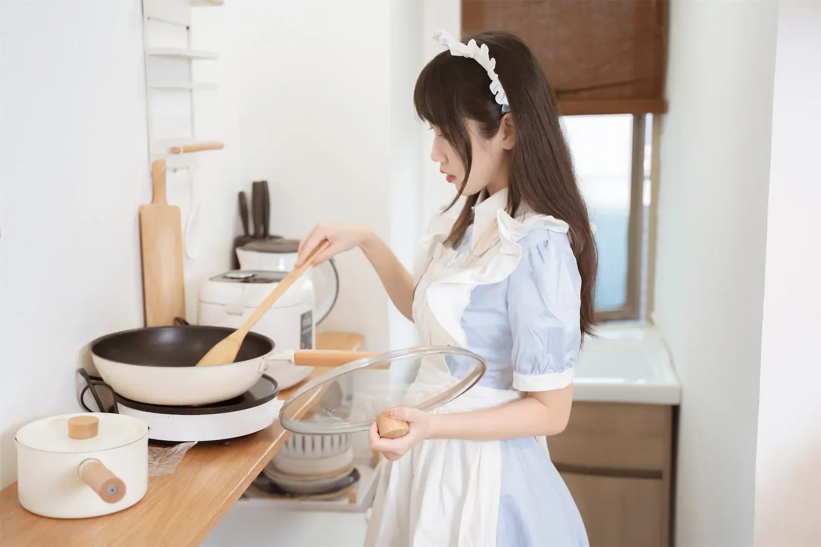 不呆猫 – 厨房小女仆｜高清图片集