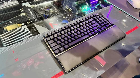 竞化纪元，梦幻联动！ROG×EVA新品发布会登陆BW 2023｜高清图片集