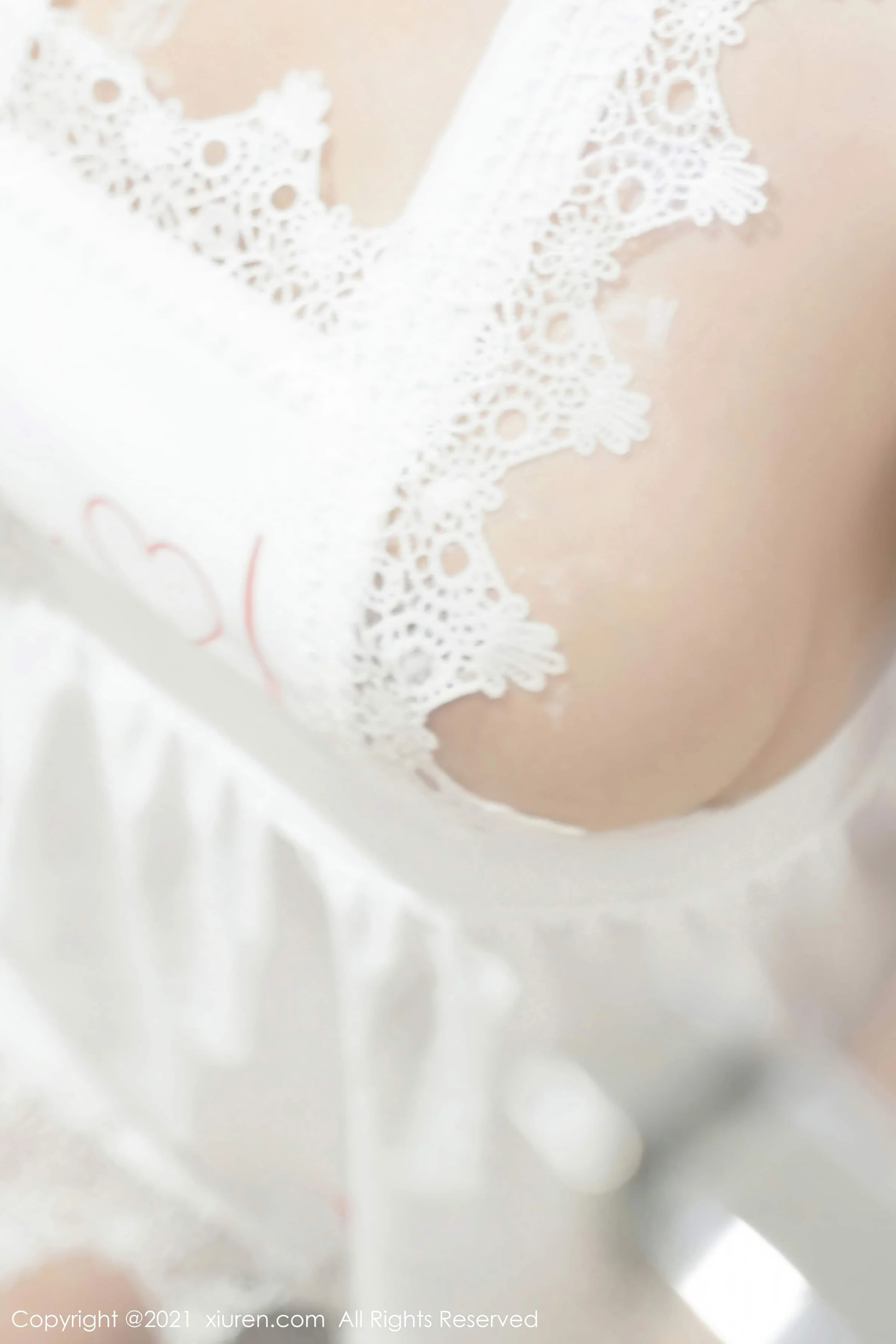 [秀人网]美媛馆 2021-04-14 Vol.3302 萌奈子｜高清图片集