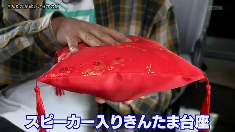 《想要蛋蛋的小女孩》哥哥和爸爸都各有兩顆 為什麼不能分一顆給她呢？｜高清图片集