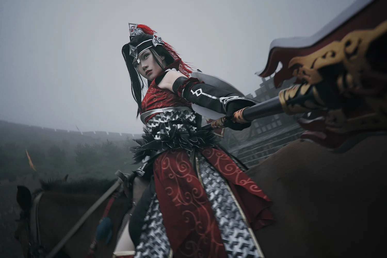 剑网三·天策 · 破虏军娘COS写真 ——“不负铠甲，不恋红妆”
