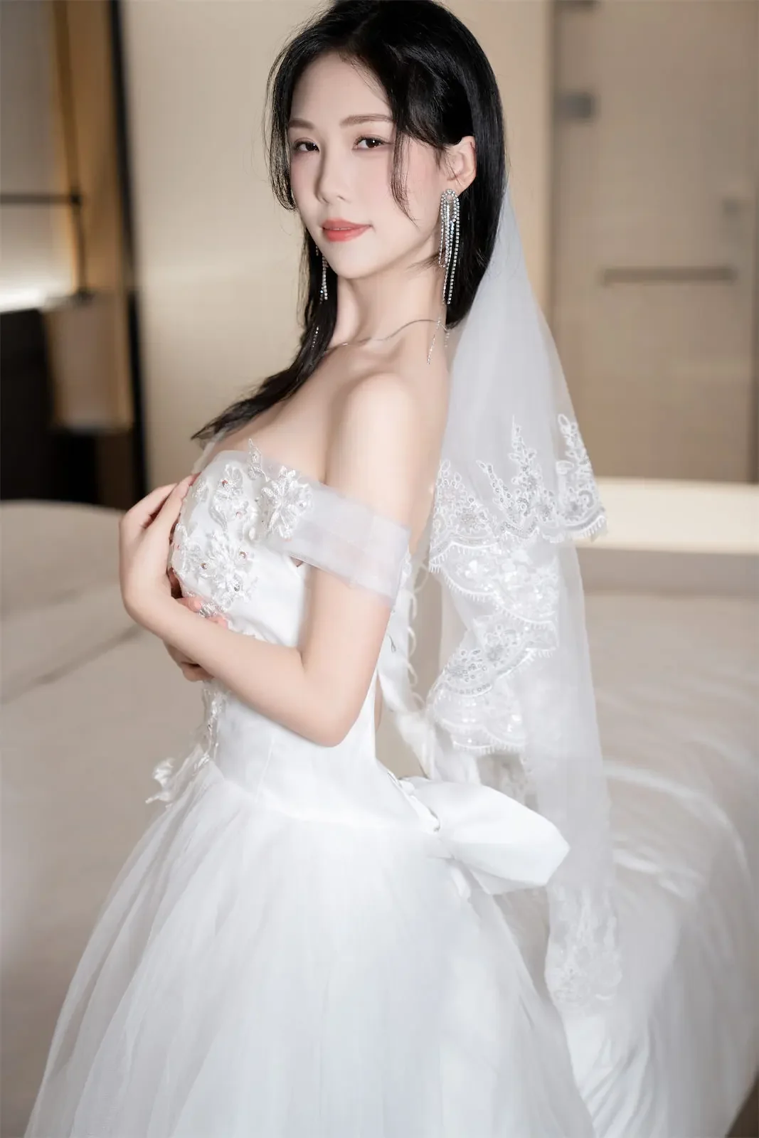 抖娘利世 – 婚纱下的秘密｜高清图片集