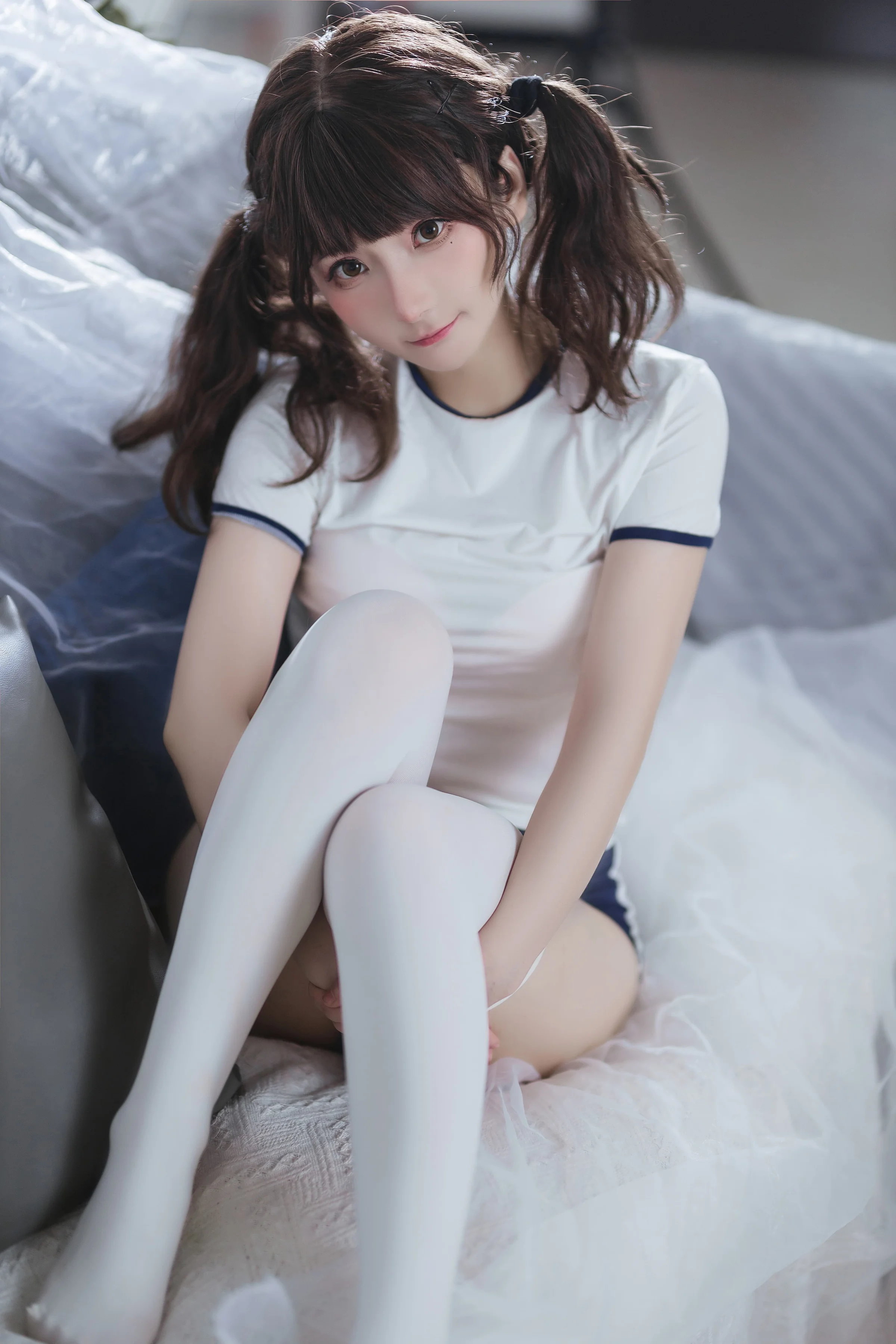 是三不是世 – 束缚 [37P]｜高清图片集