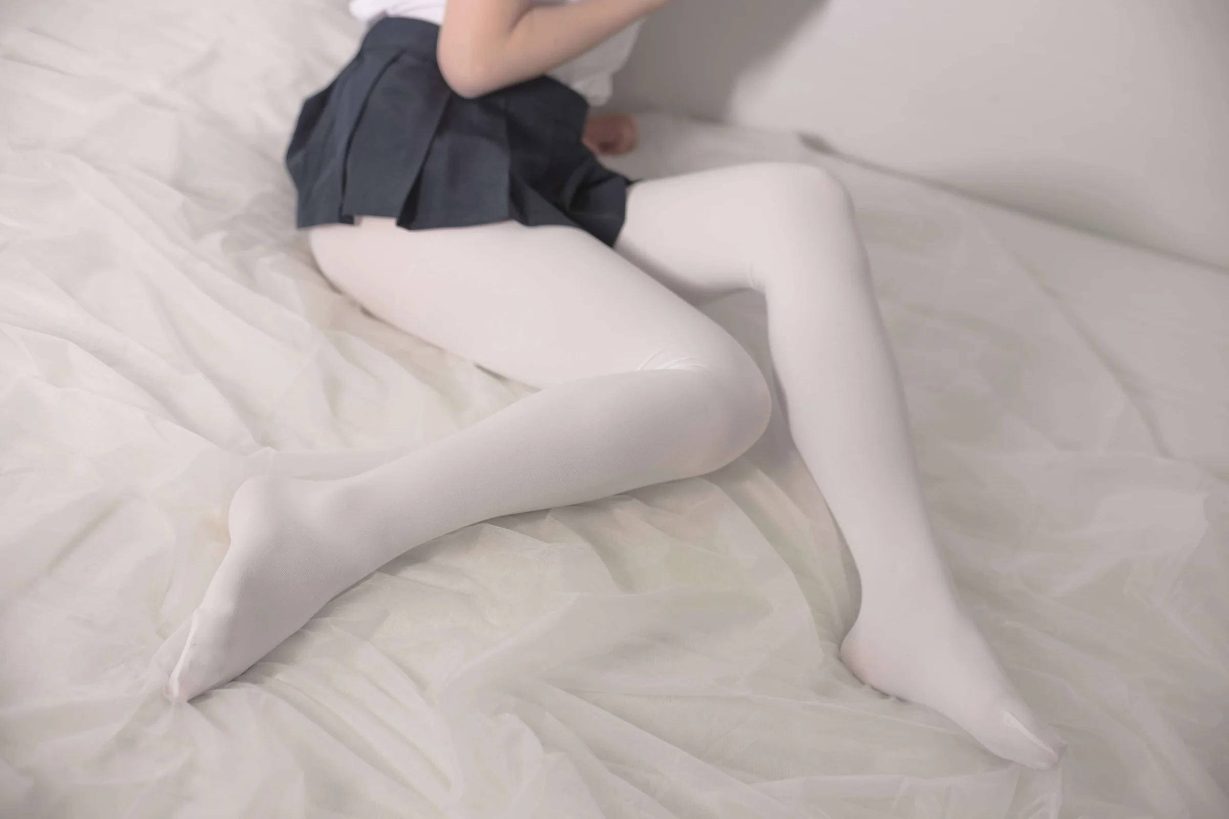 [森萝财团]萝莉丝足写真 X-034 JK白丝清纯小妹[内含视频]