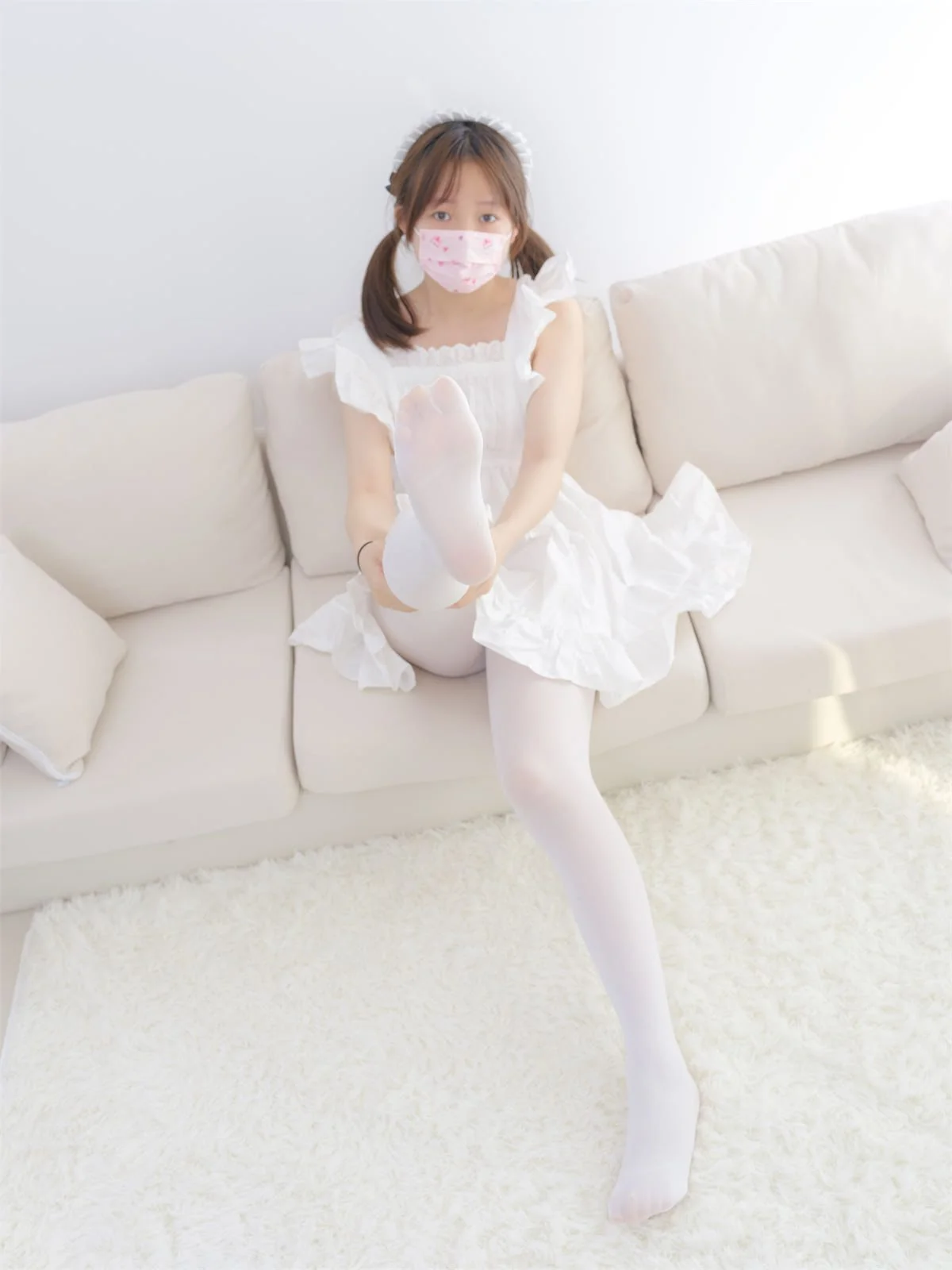 森萝财团VIP系列 – 热池01E黑白女仆｜高清图片集