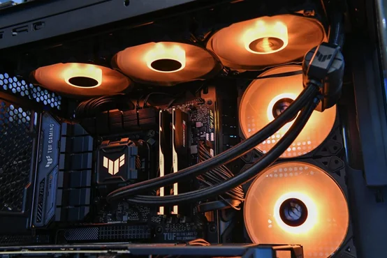 竞化纪元，梦幻联动！ROG×EVA新品发布会登陆BW 2023｜高清图片集