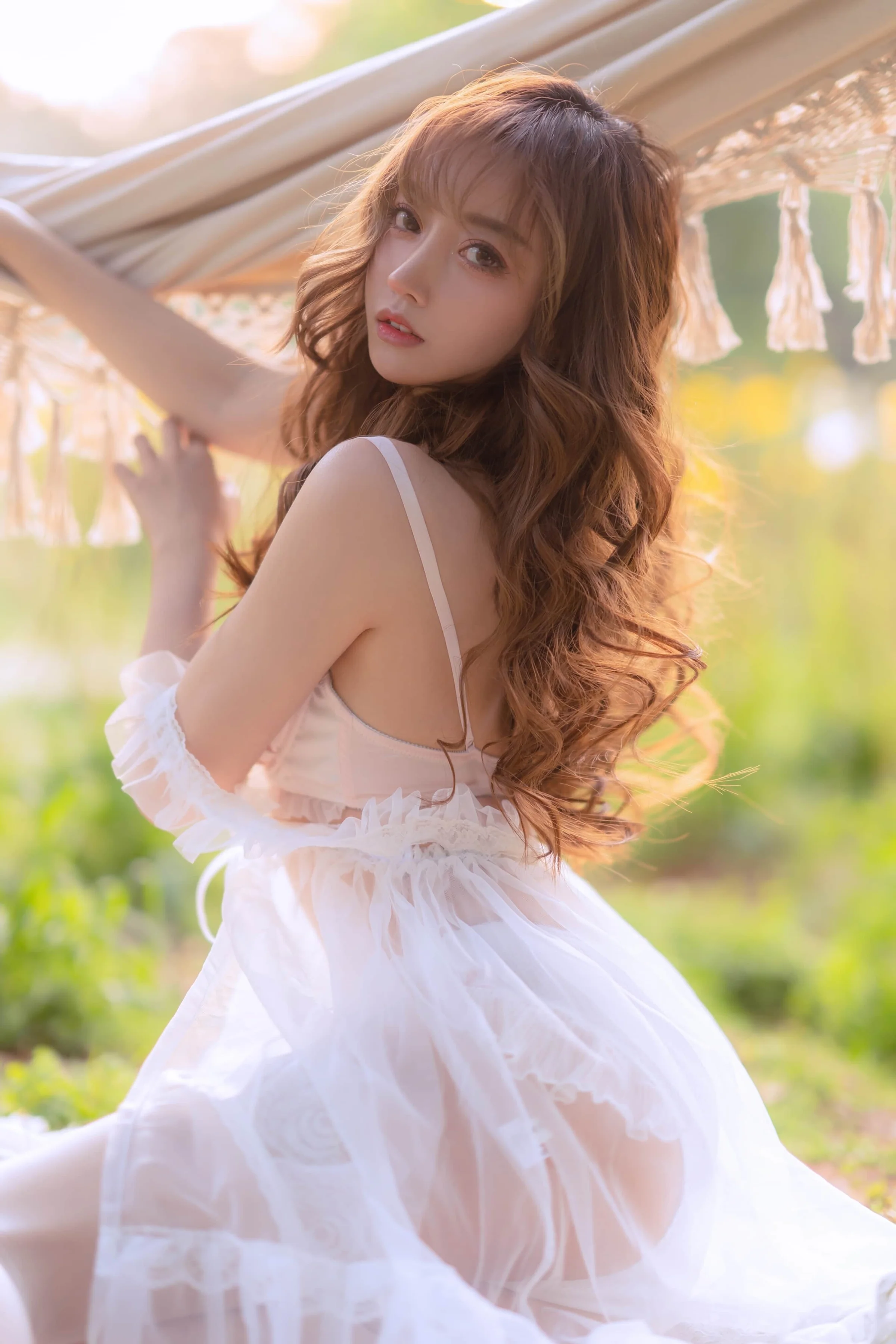 过期米线线喵 夏日限定 吊床 [52P]｜高清图片集