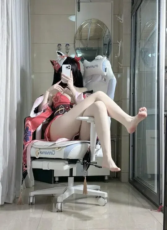不可爱羚 – 花火COS写真 [52P7V-1.2GB]