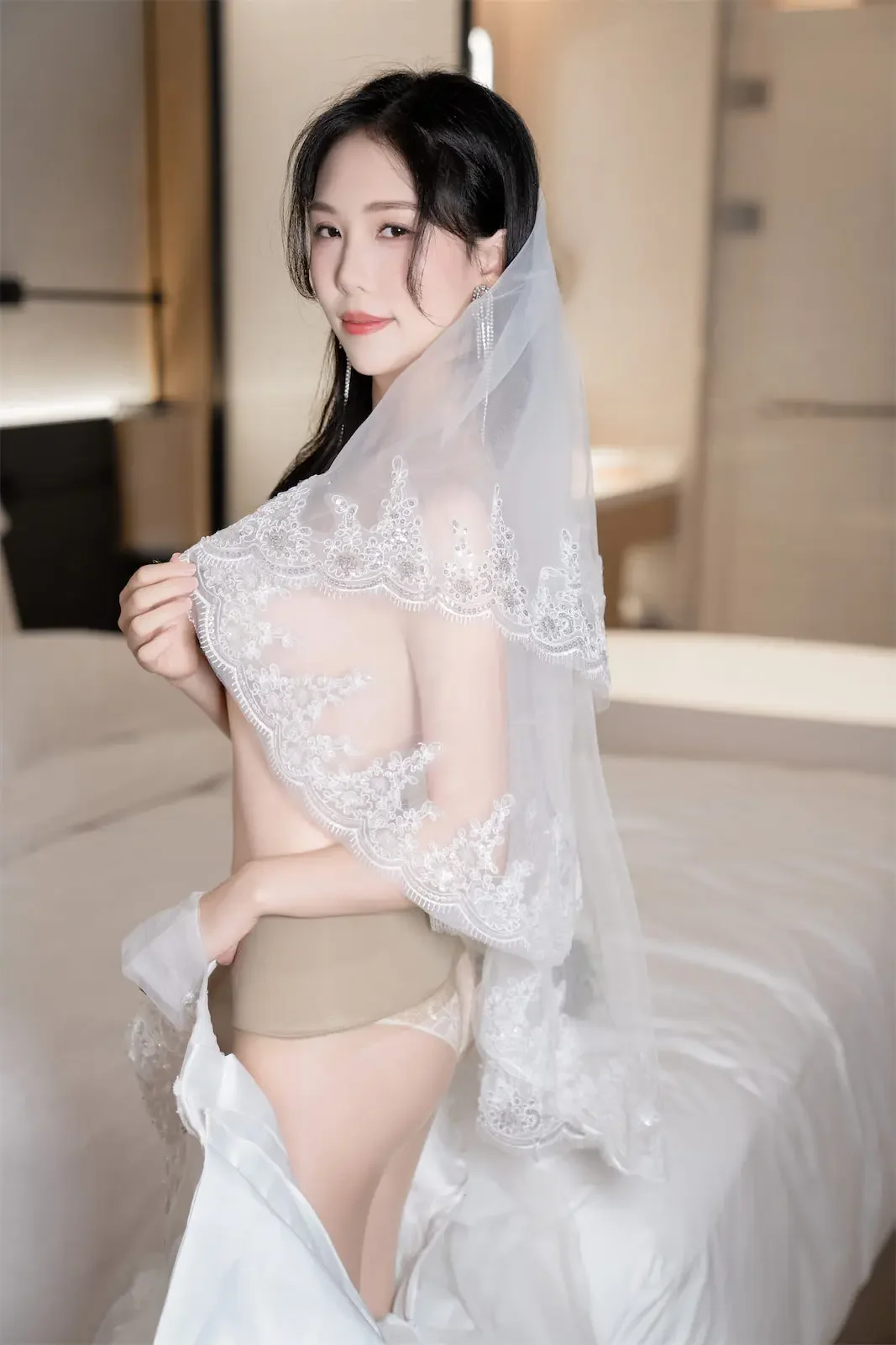 抖娘利世 – 婚纱下的秘密｜高清图片集