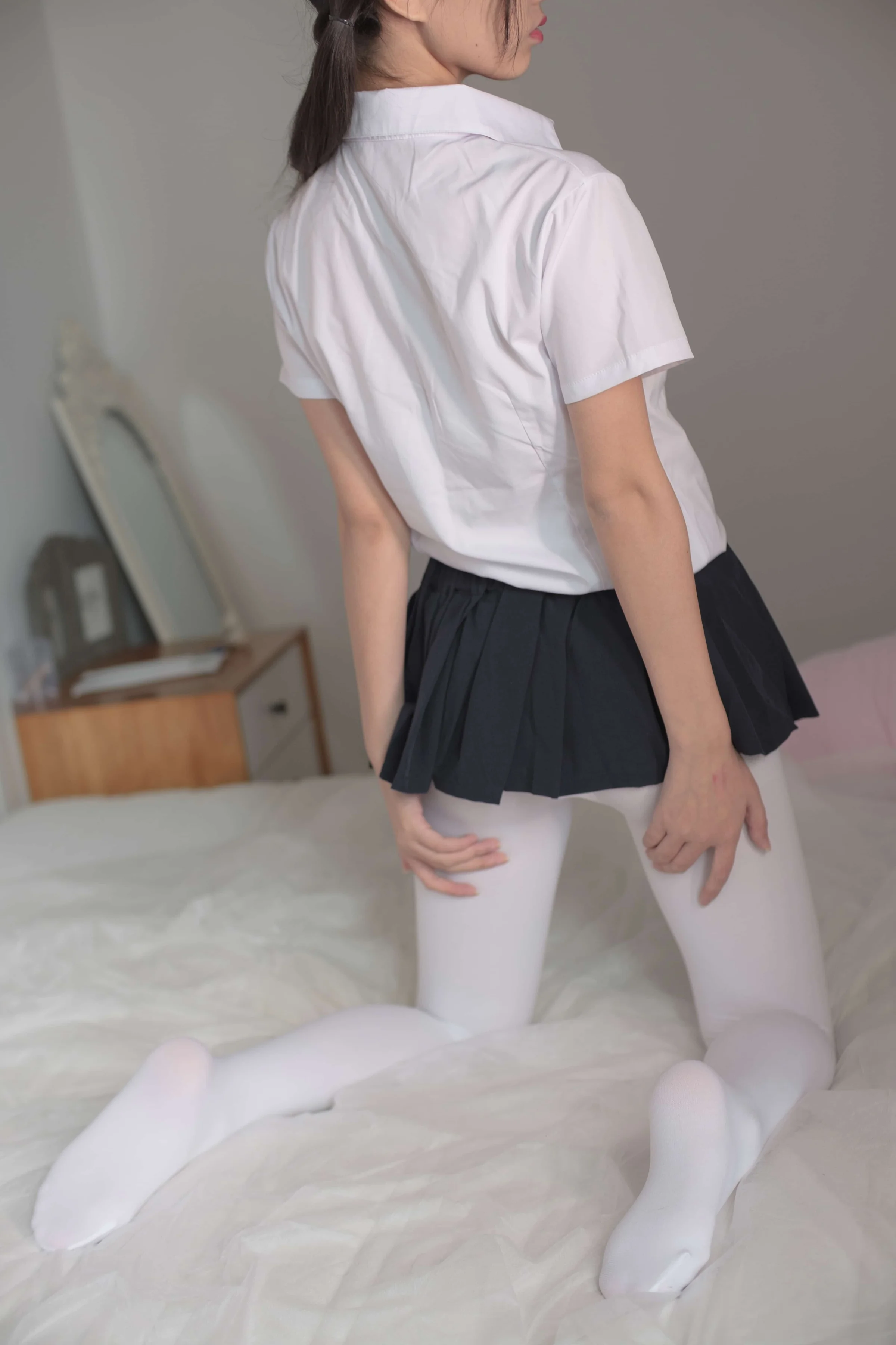 [森萝财团]萝莉丝足写真 X-034 JK白丝清纯小妹[内含视频]