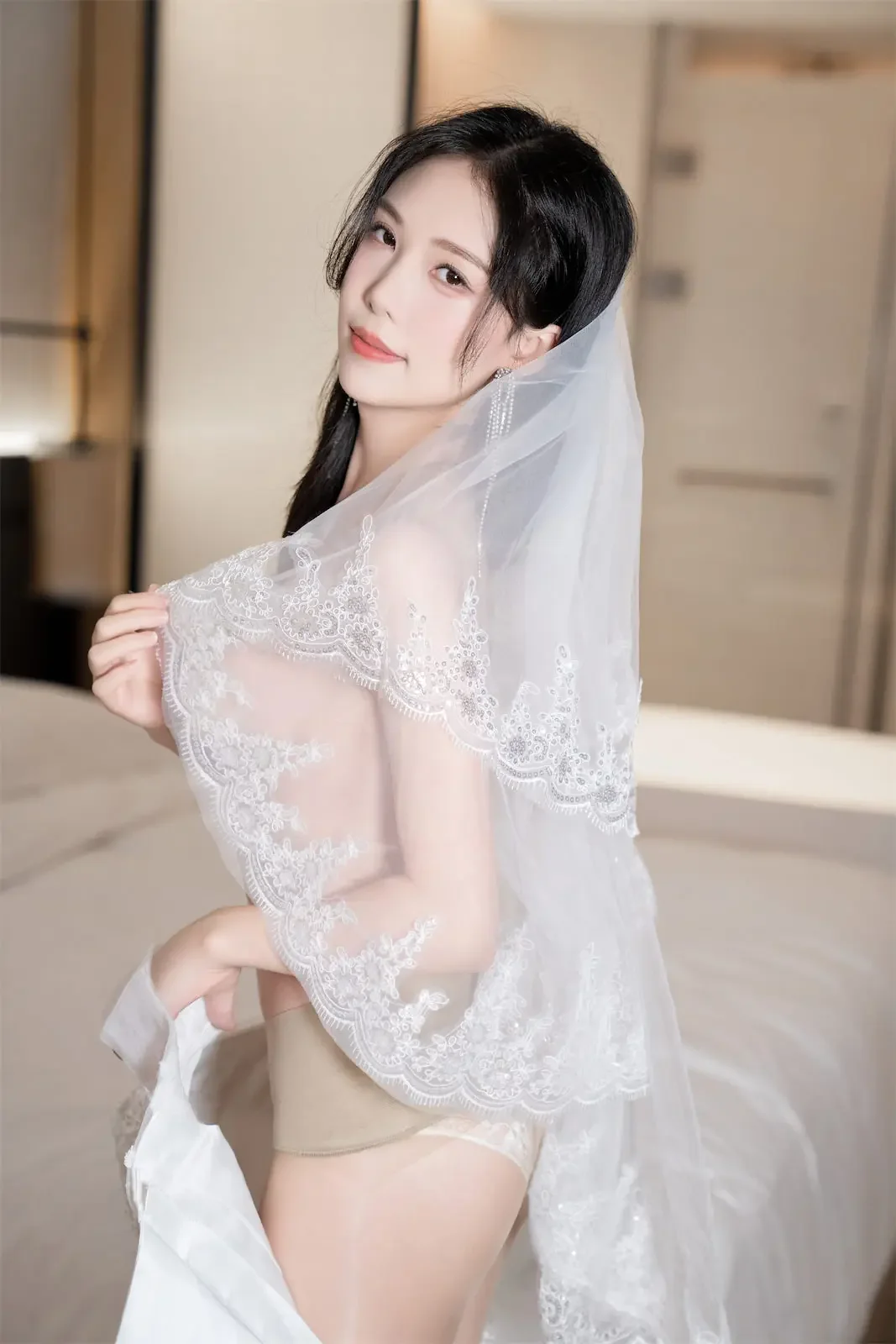 抖娘利世 – 婚纱下的秘密｜高清图片集