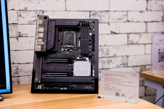 竞化纪元，梦幻联动！ROG×EVA新品发布会登陆BW 2023｜高清图片集