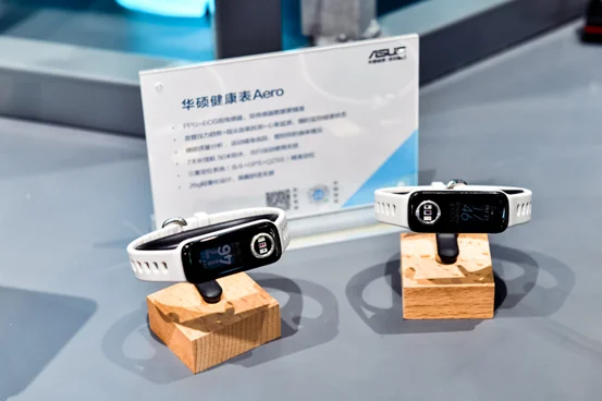 竞化纪元，梦幻联动！ROG×EVA新品发布会登陆BW 2023｜高清图片集