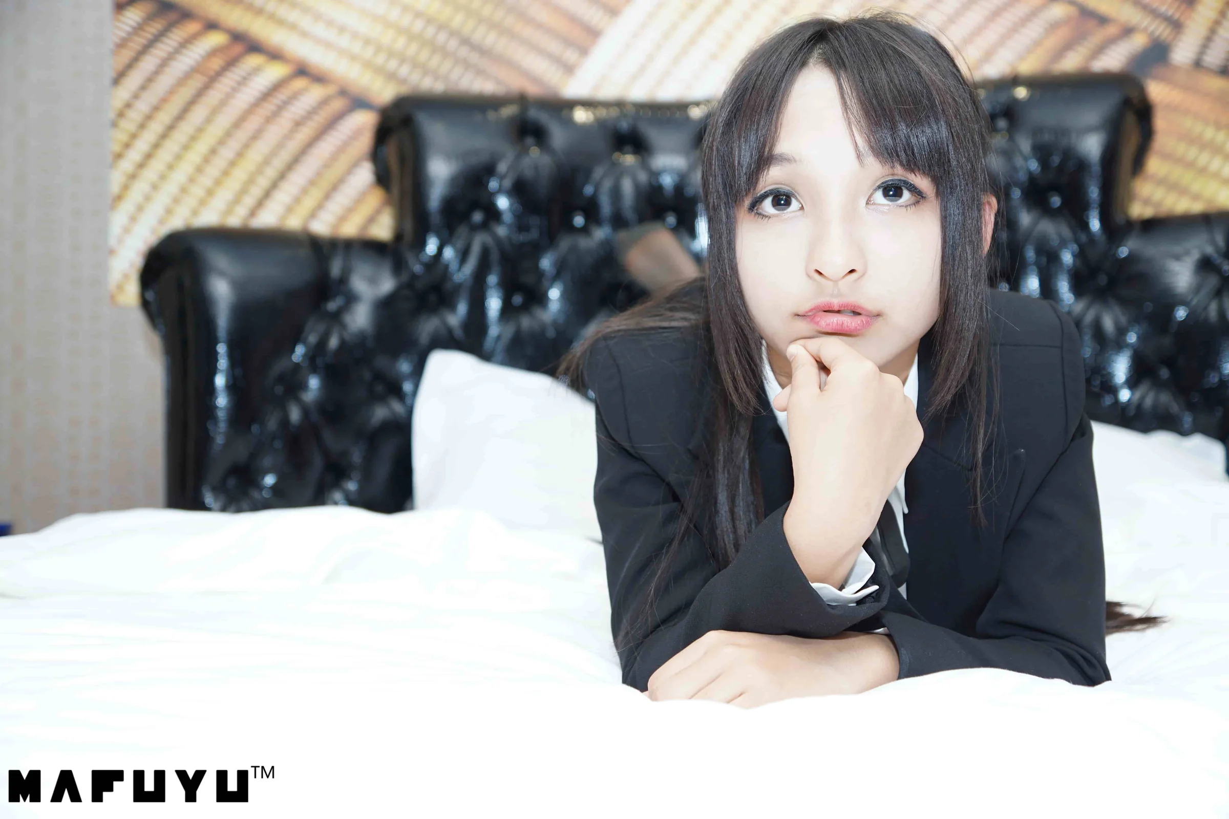神楽坂真冬 – OL写真系列套图[101P]