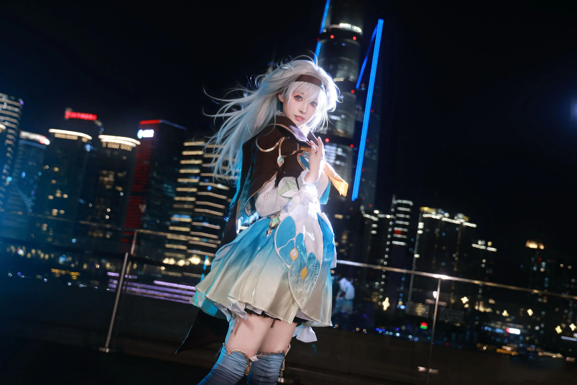 《崩坏：星穹铁道》流萤COS写真