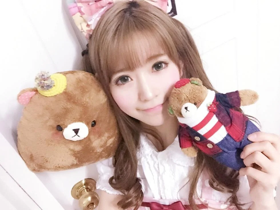 不靠爆乳！“韩国第一美少女”COS写真舰娘