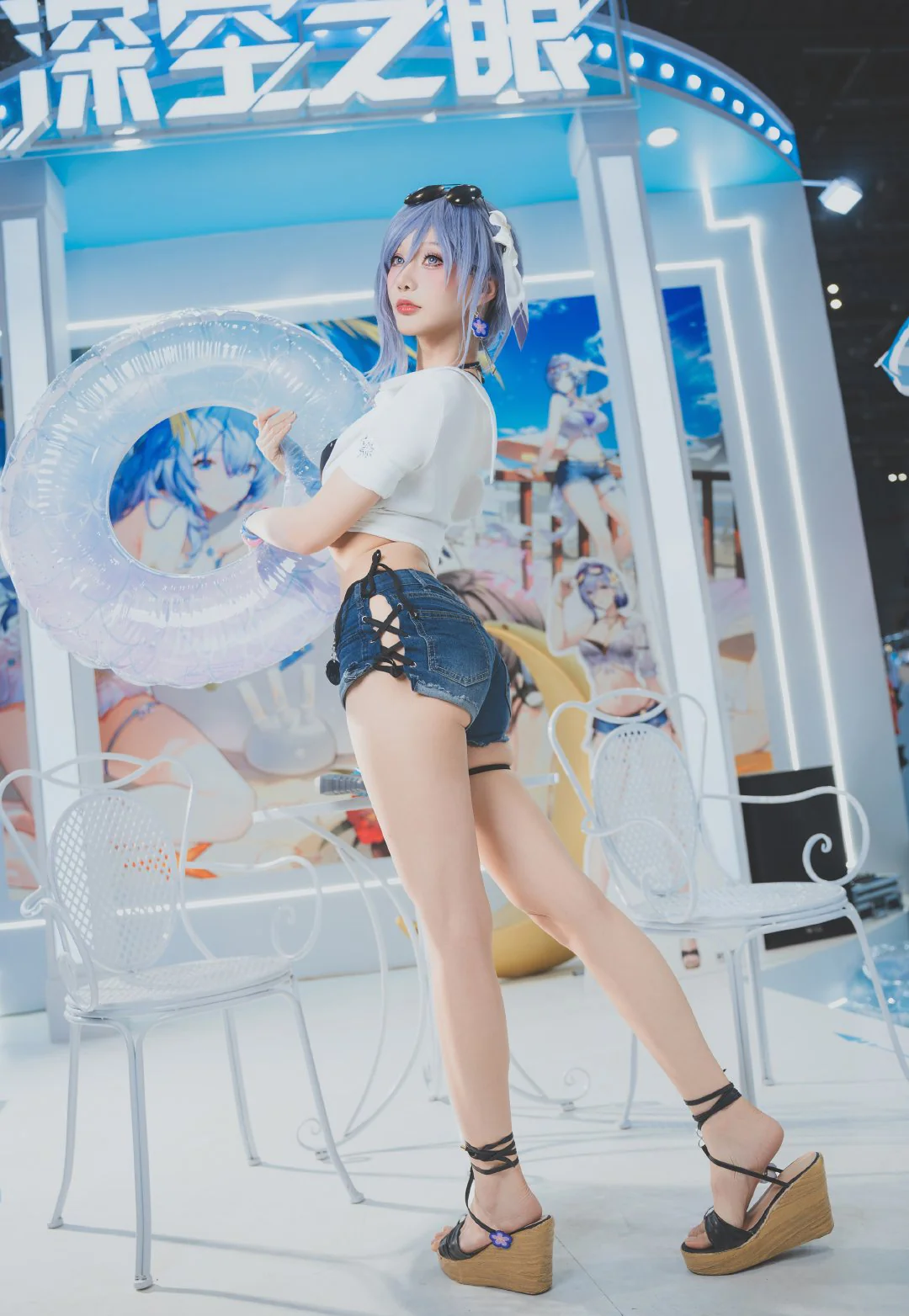 《深空之眼》月神泳装COS写真