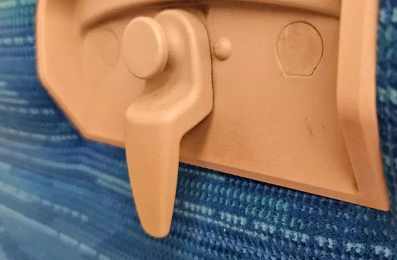 父女搭乘新幹線意外發現《沮喪的人》仔細一看完了！真有點像，回不去了~｜高清图片集