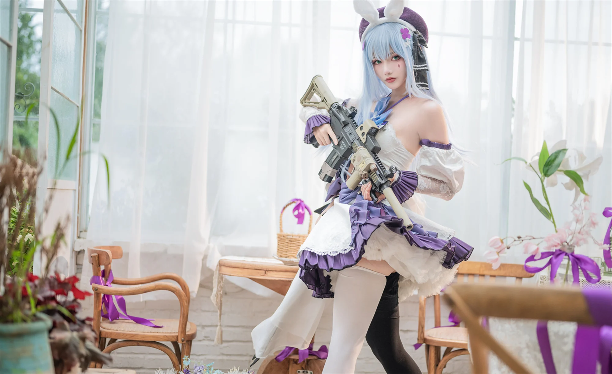 《少女前线》 千宵草味的锡纸糖COS写真