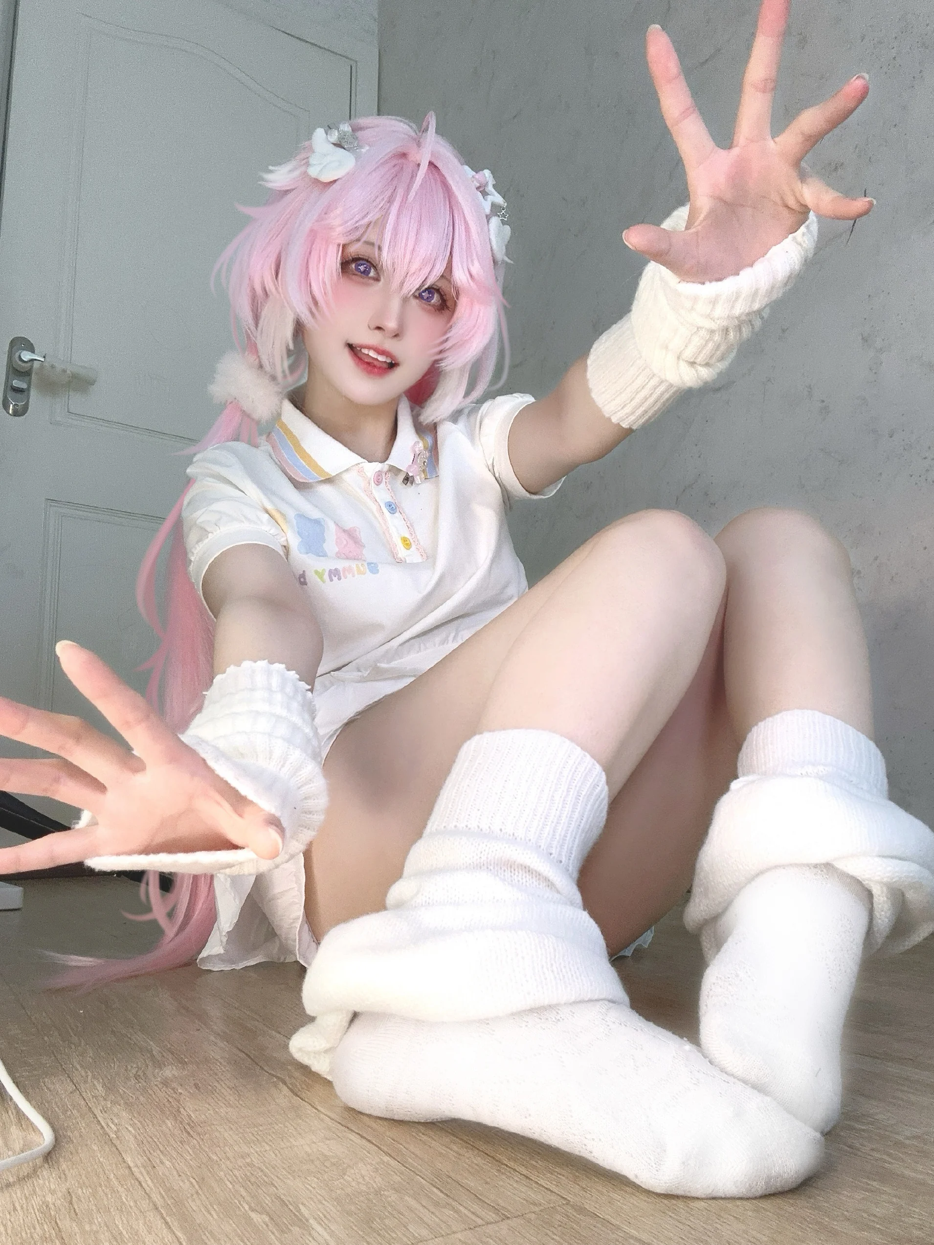 《鸣潮》安可COS写真