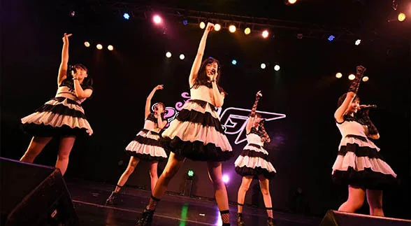 翼萌网专访Party rockets gt：向梦想飞翔的少女｜高清图片集