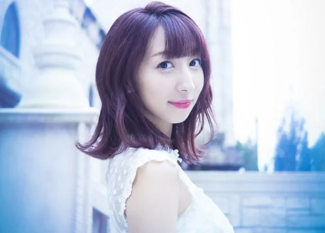 网友热议饭田里穗新单曲发售方式很吓人｜高清图片集