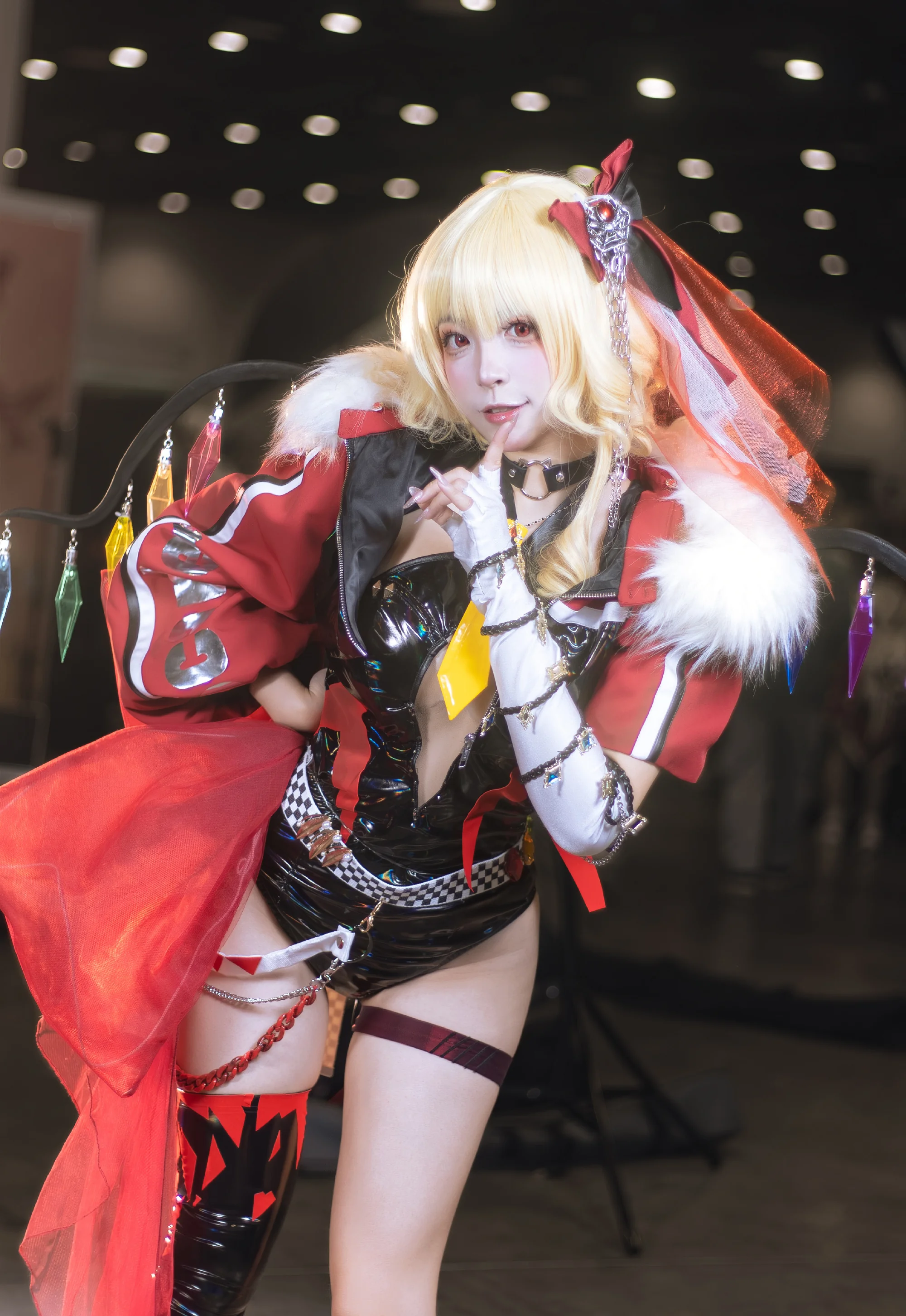 《东方project》芙兰朵露·斯卡雷特COS写真