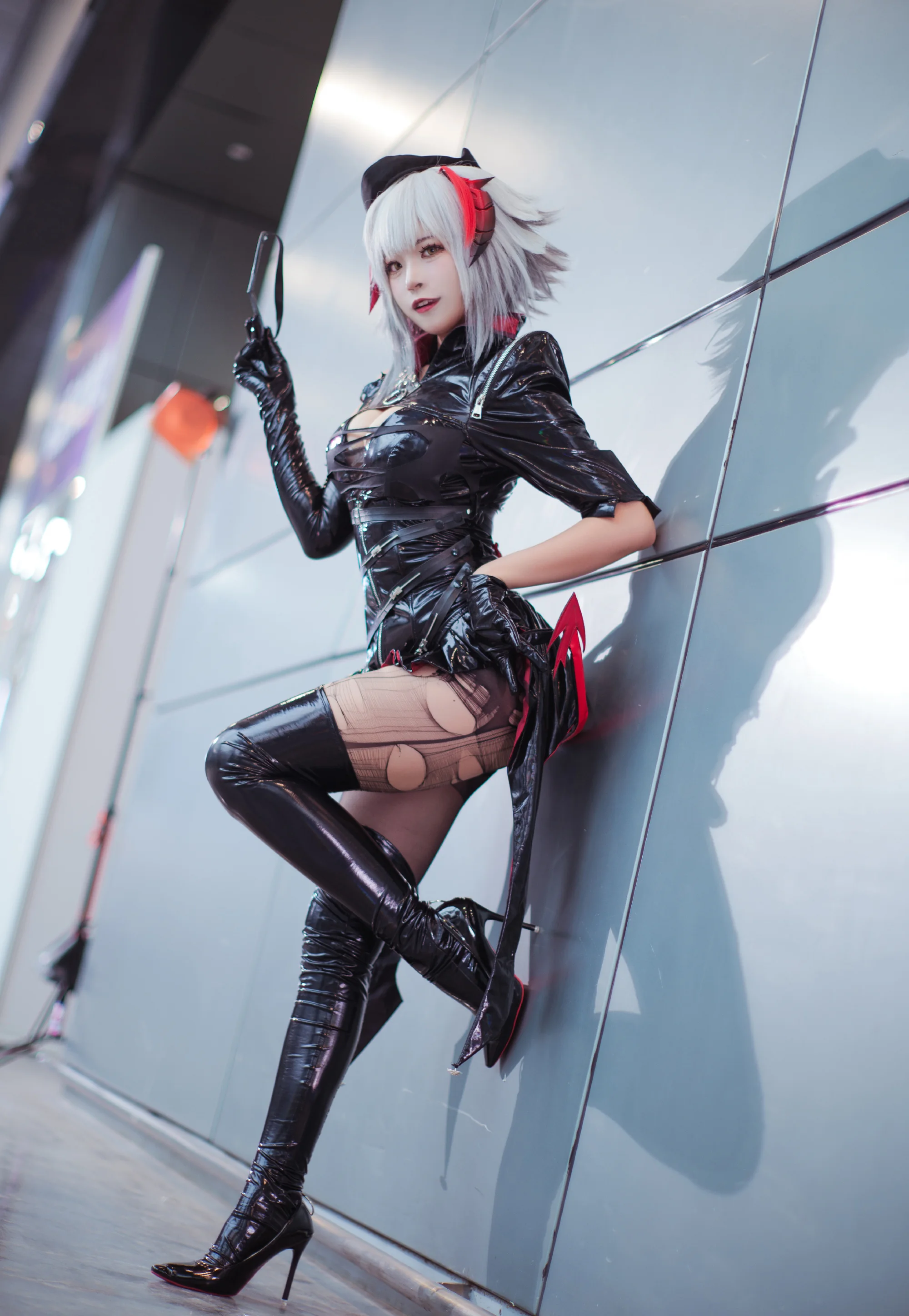 《明日方舟》 W 愚夜密函 COS写真