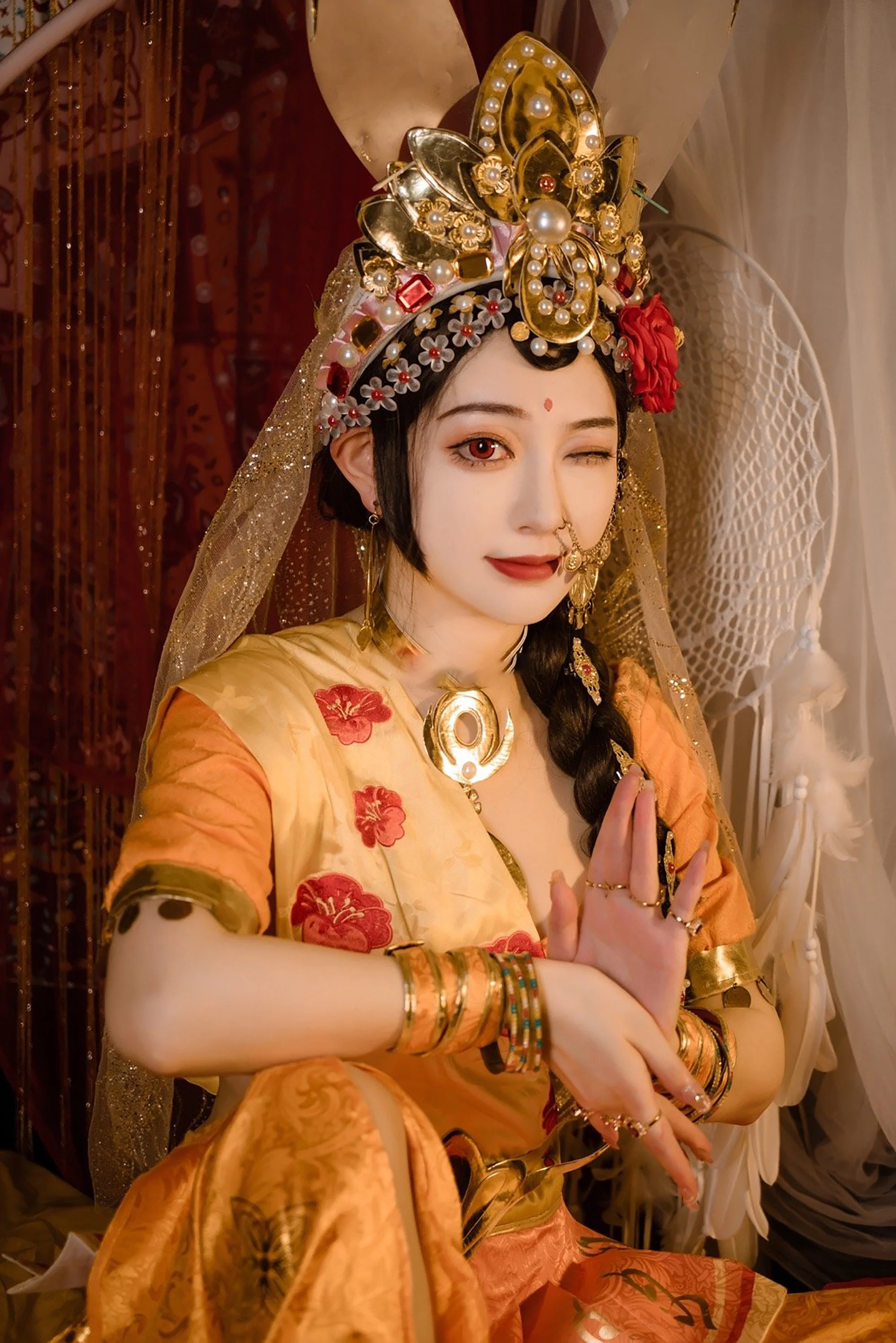 《王者荣耀》公孙离玉兔公主COS写真