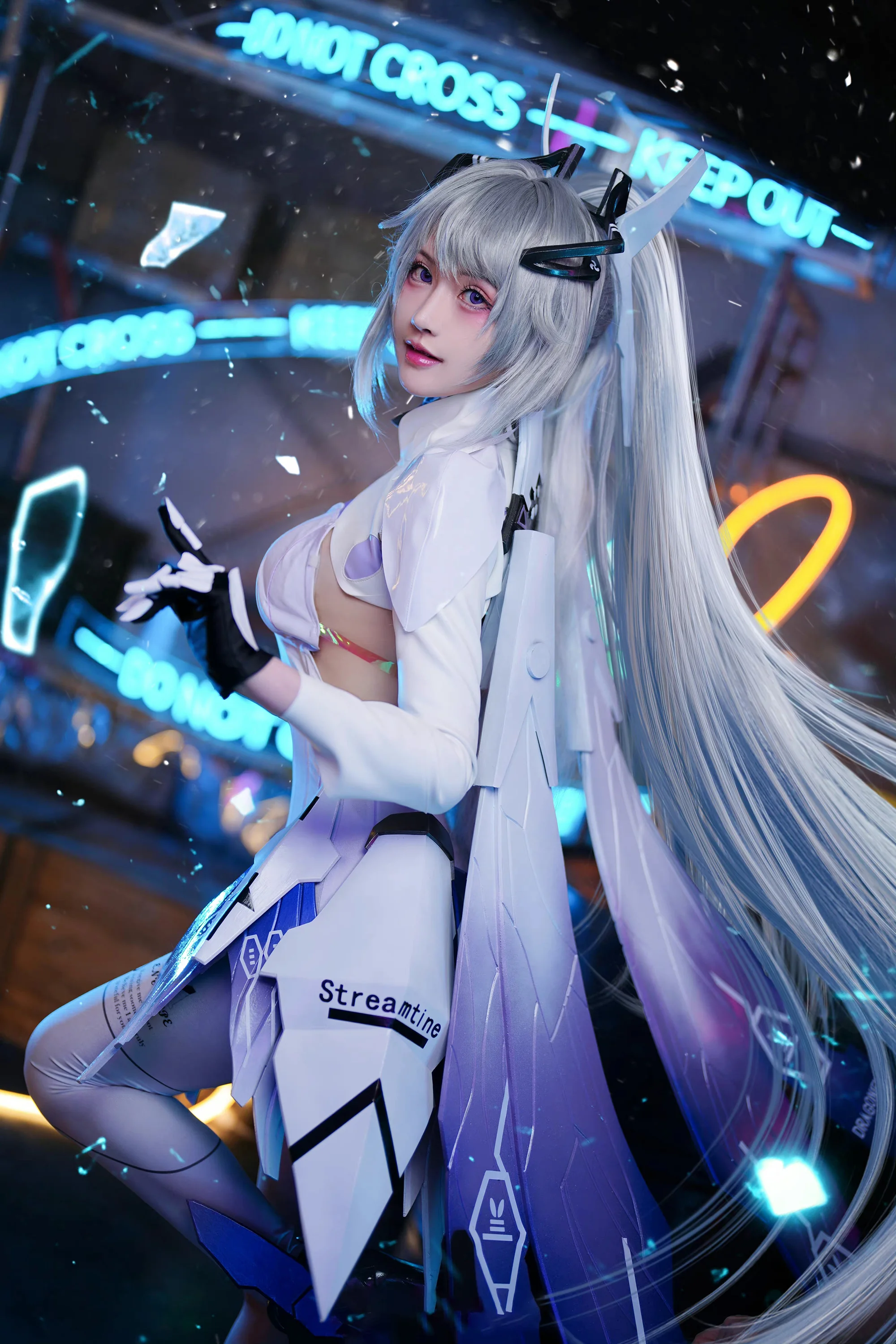 《幻塔》艾莉丝COS写真