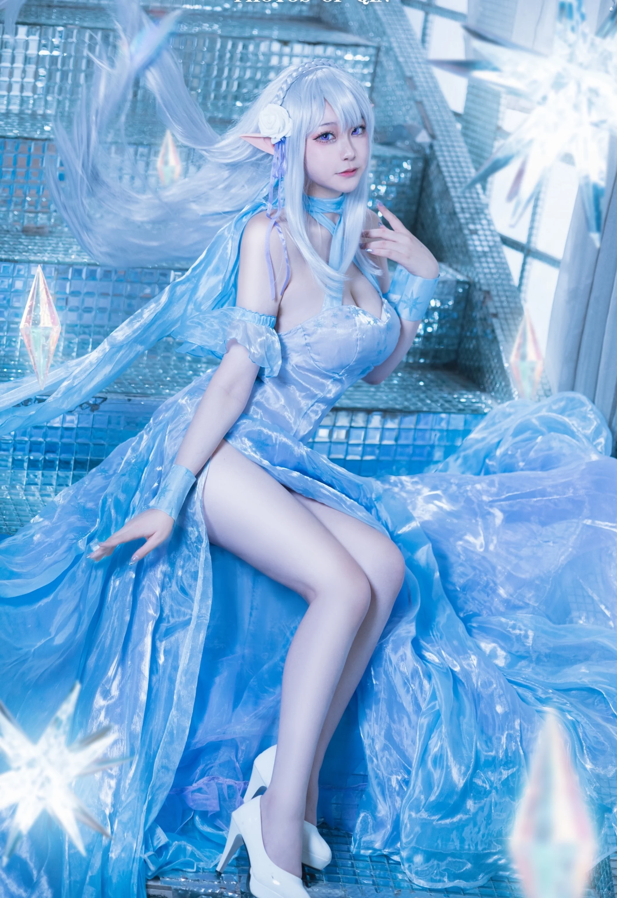 《从零开始的异世界生活》—爱蜜莉亚冰晶礼服COS写真
