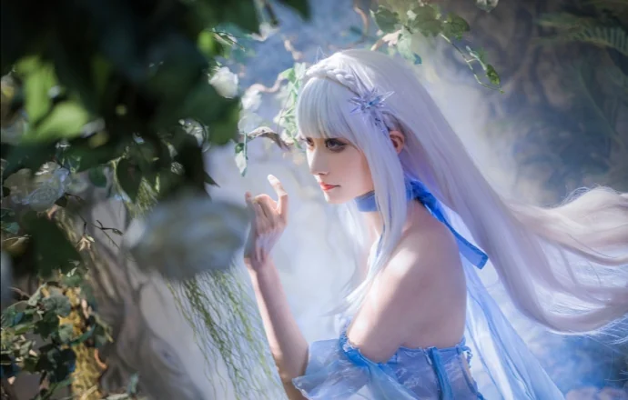 爱蜜莉亚冰晶礼服｜高清图片集
