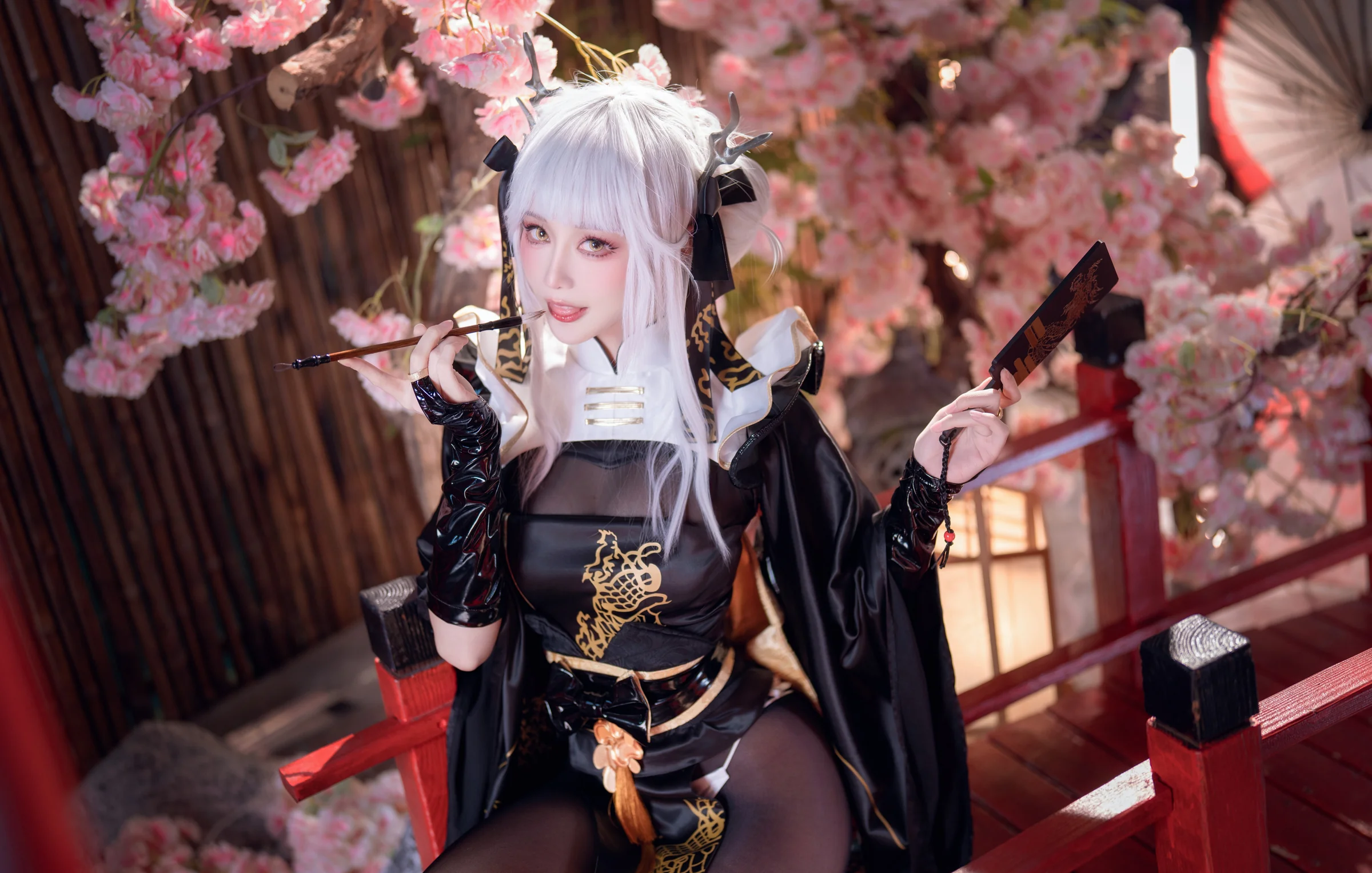 《nikke:胜利女神》白兔COS写真