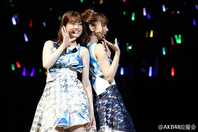 【乃木坂新闻】乃木坂昨日在武道馆开始了五夜连续圣诞LIVE｜高清图片集
