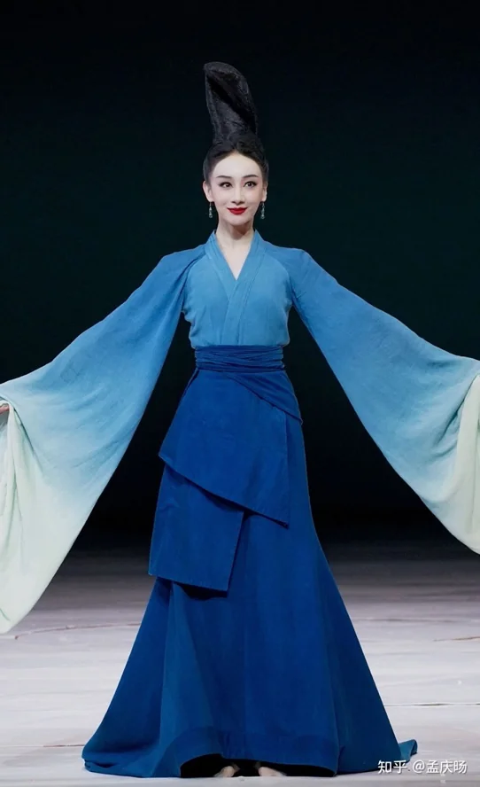 舞蹈《只此青绿》孟庆旸：这个瞬间，这很中国｜高清图片集