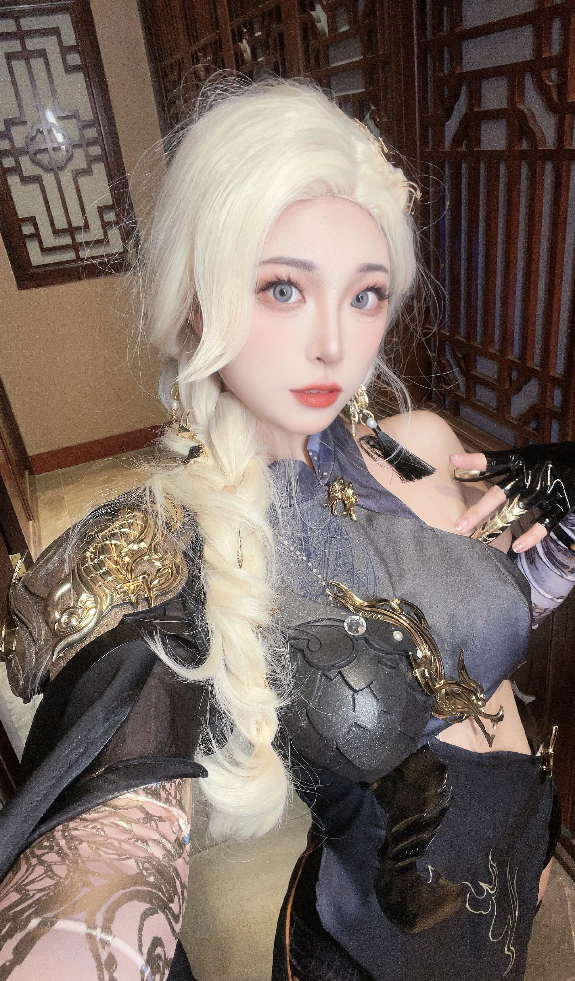 《逆水寒手游》女铁衣COS写真
