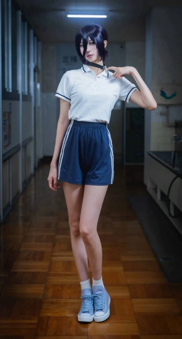 日本小姐姐COS写真《电锯人》蕾塞：身材比例完美！