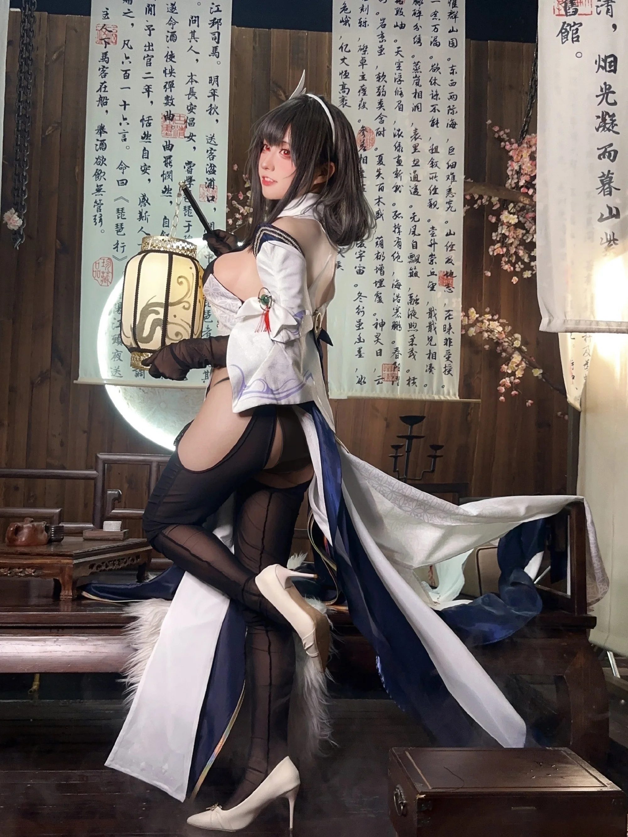 《碧蓝航线》镇海COS写真