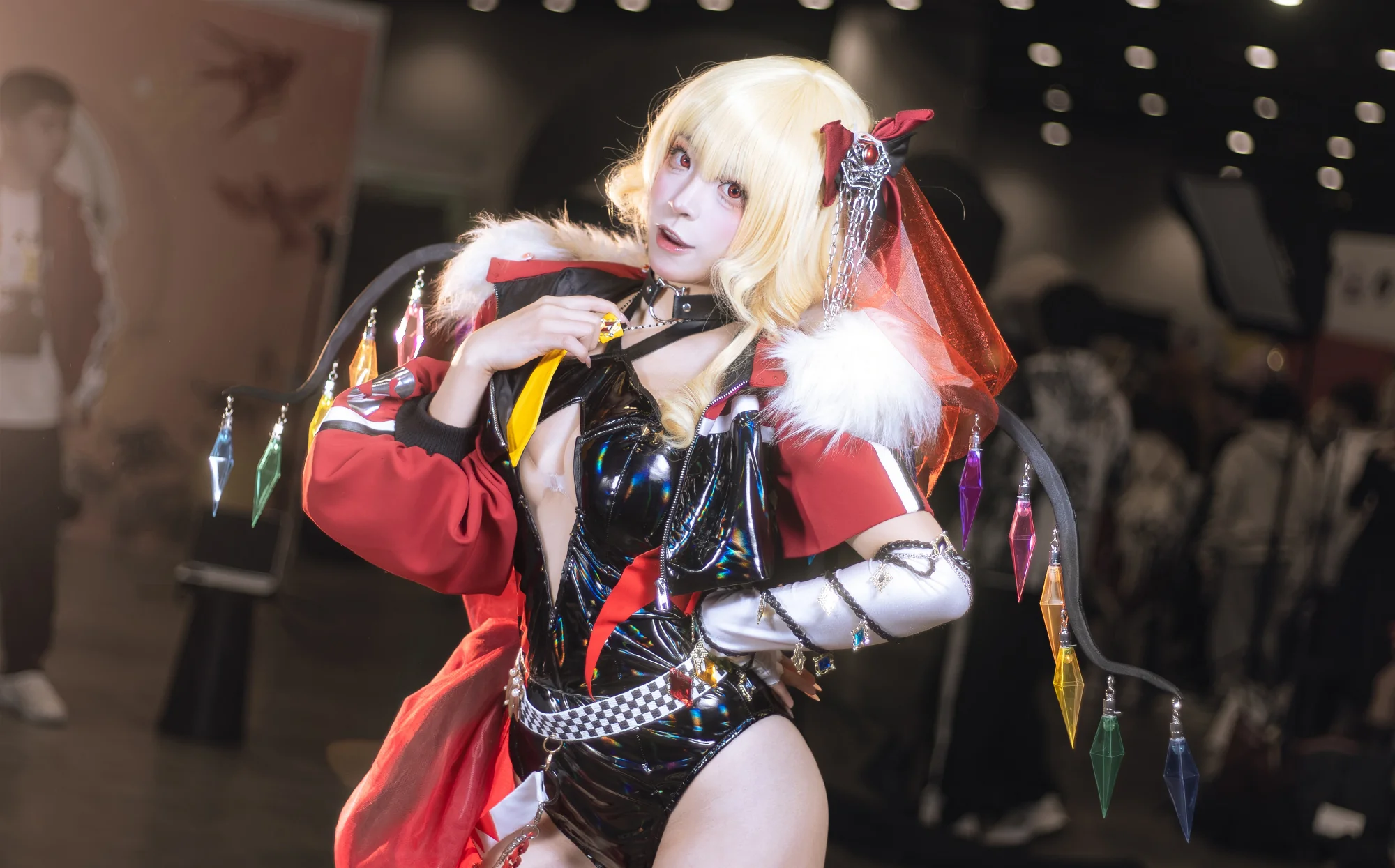 《东方project》芙兰朵露·斯卡雷特COS写真