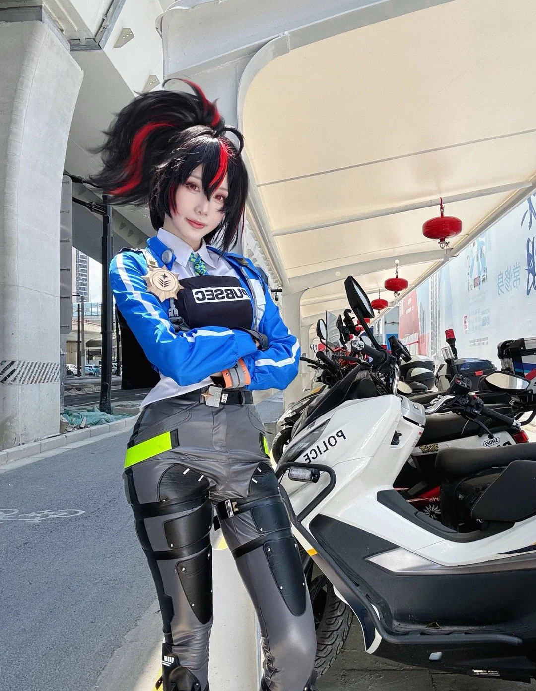 《绝区零》朱鸢COS写真