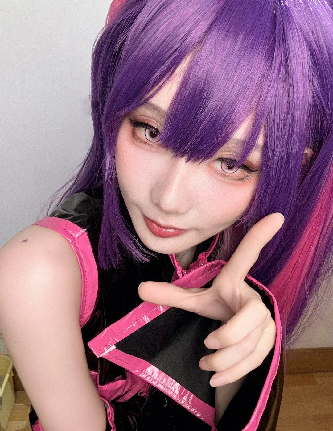 《2.5次元的诱惑》橘美花莉COS写真