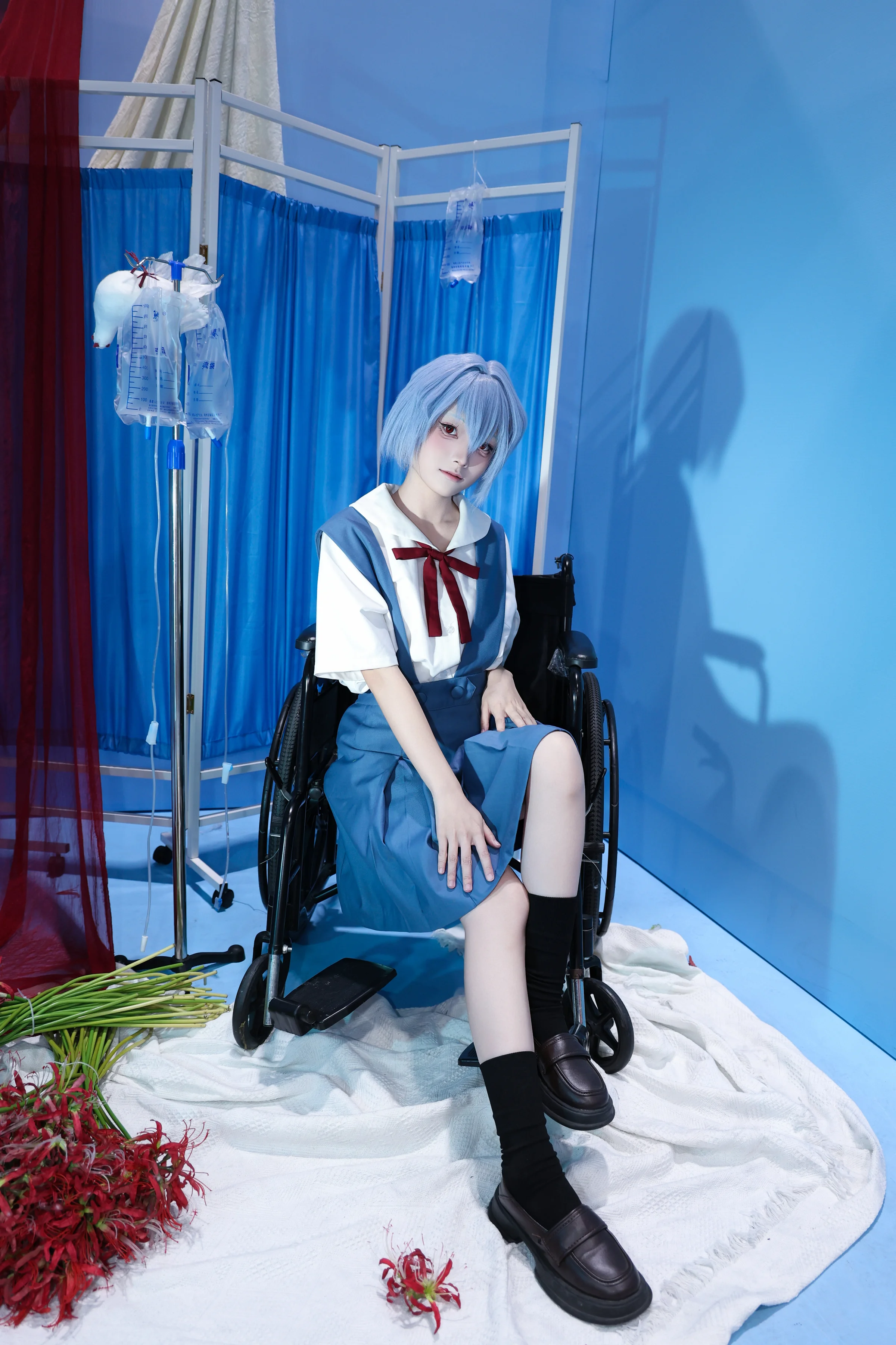 《新世纪福音战士》凌波丽COS写真