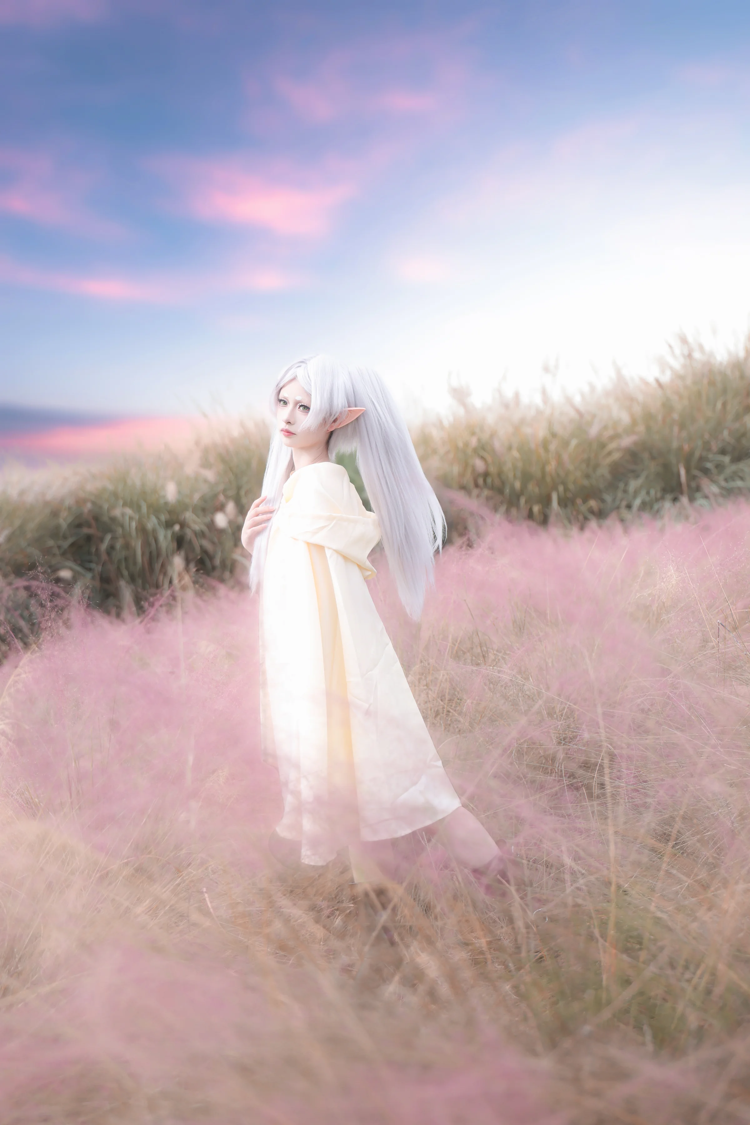 《葬送的芙莉莲》芙莉莲COS写真