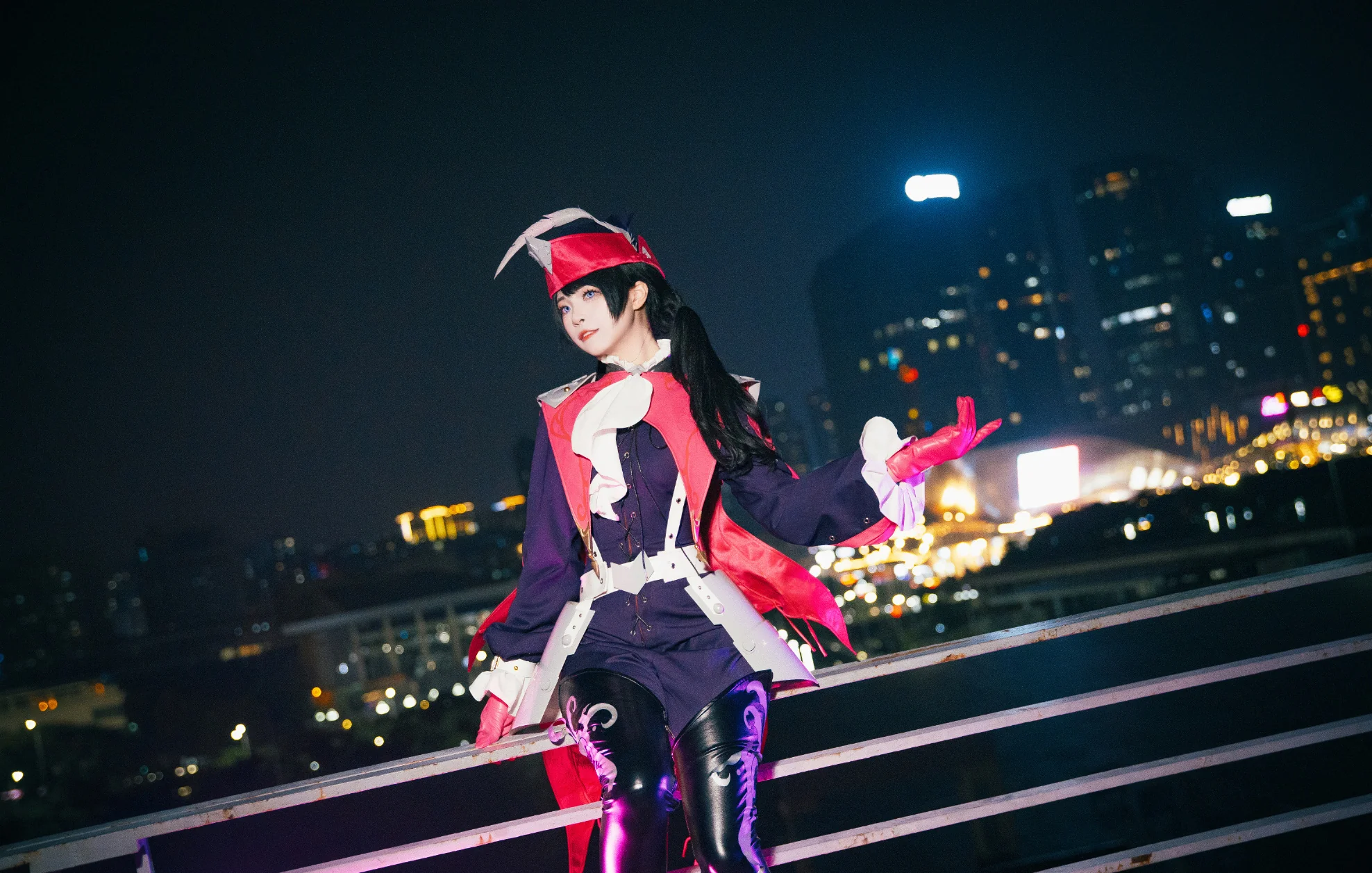 《女神异闻录:夜幕魅影》野毛朋子COS写真