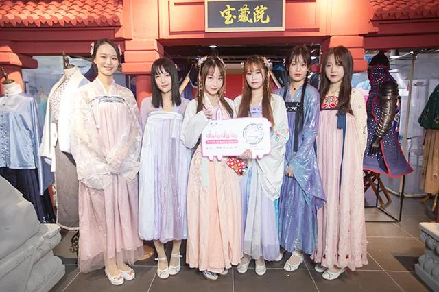 当科技遇见国风国漫 百脑汇“跨界”二次元文化新体验｜高清图片集