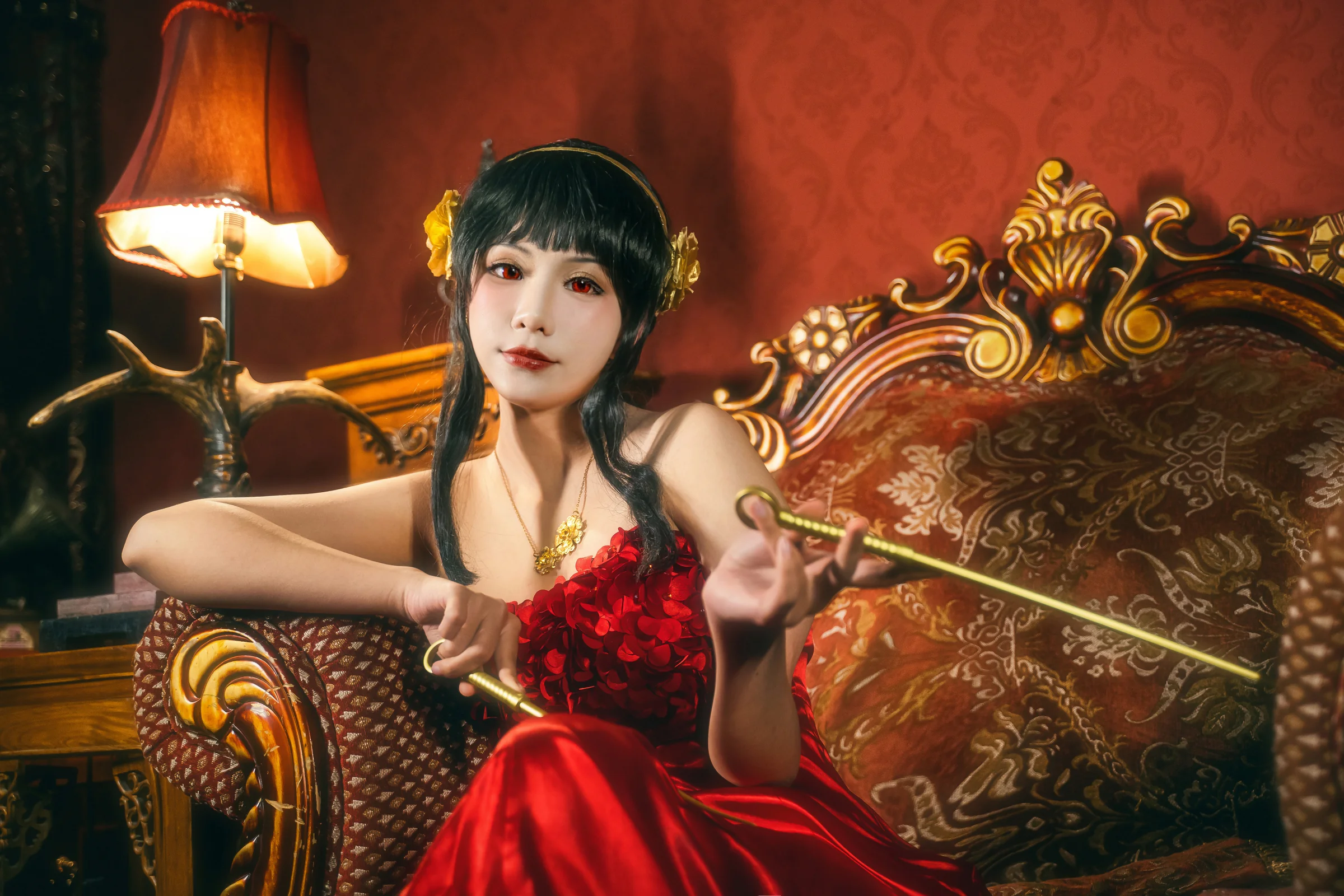 《间谍过家家》约尔音乐会礼服｜高清图片集
