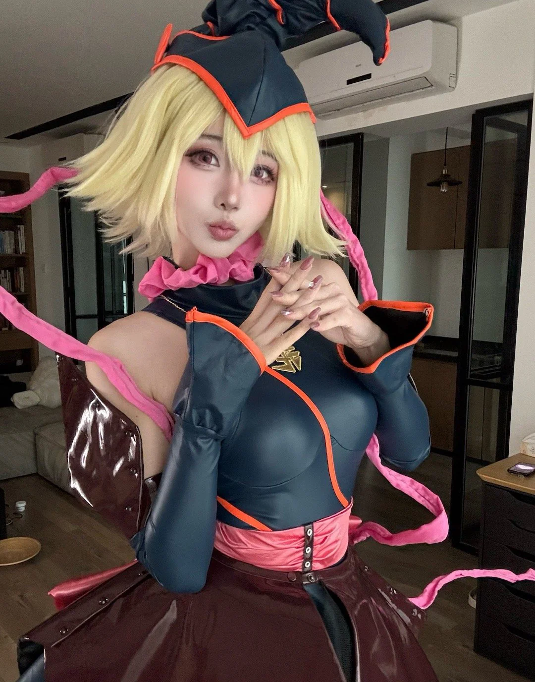 《游戏王》黑魔导女孩COS写真