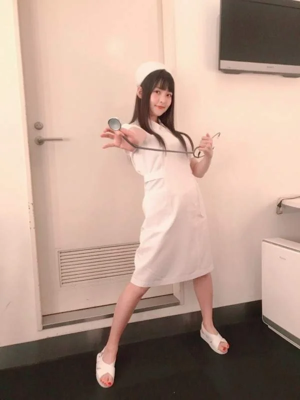 声优上坂菫现场制服诱惑，性感可爱又霸气！｜高清图片集