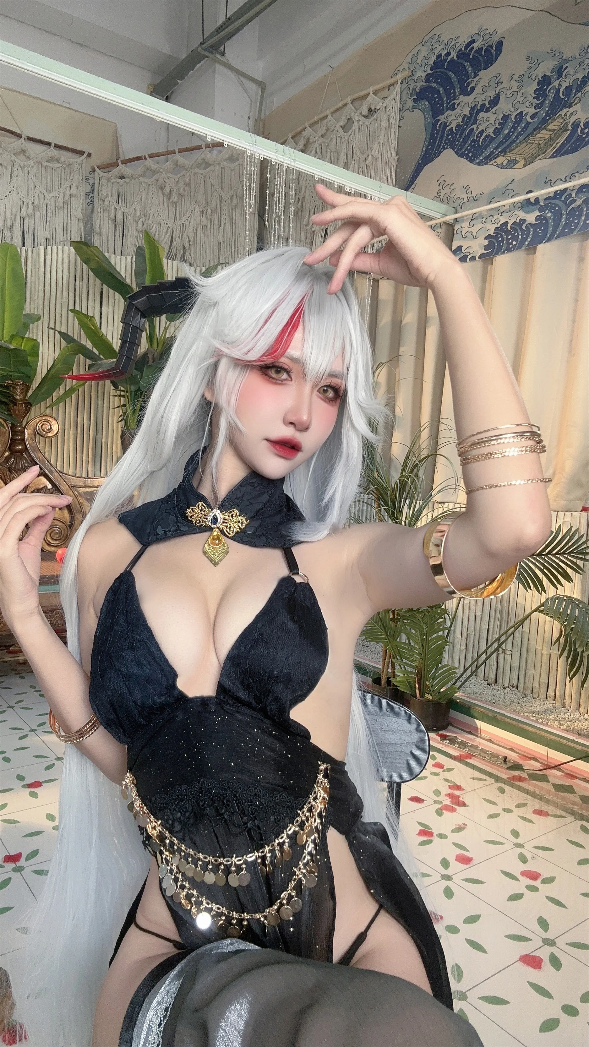 《碧蓝航线》埃吉尔 舞娘COS写真