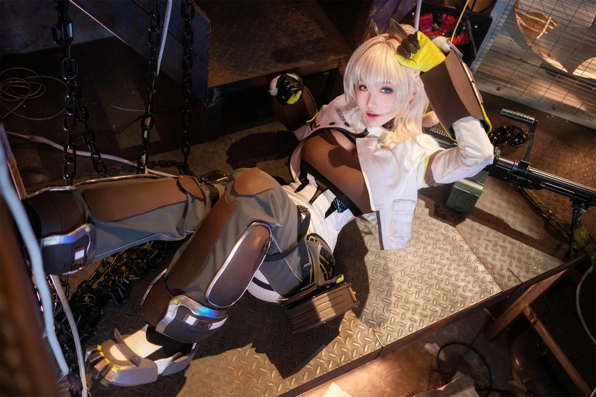 《少女前线2：追放》佩里缇亚COS写真